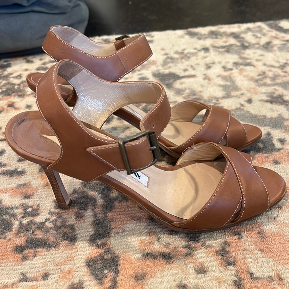 Manolo Blahnik Brown Leather Cross‑Strap Ankle Strap Heels - Picture 3 of 6